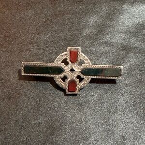 Antique Sterling Silver Celtic Knot Bar Brooch Red Green Enamel Scottish Pin